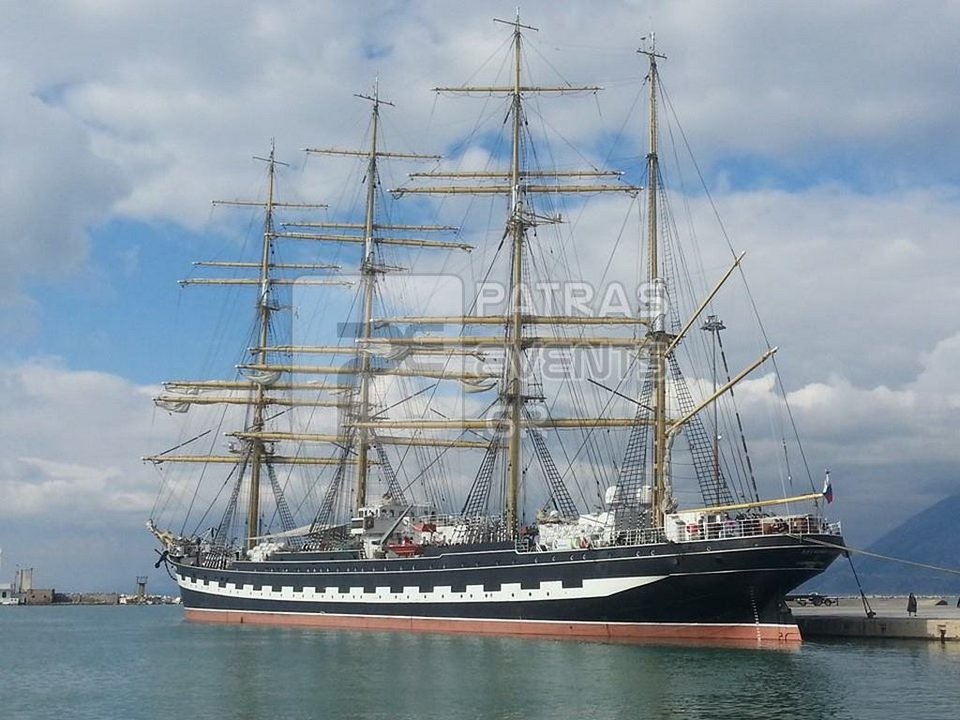 Αυτό είναι το «παραμυθένιο» ρωσικό ιστιοφόρο που «έδεσε» στην Πάτρα και προκαλεί δέος [εικόνες] | iefimerida.gr 0