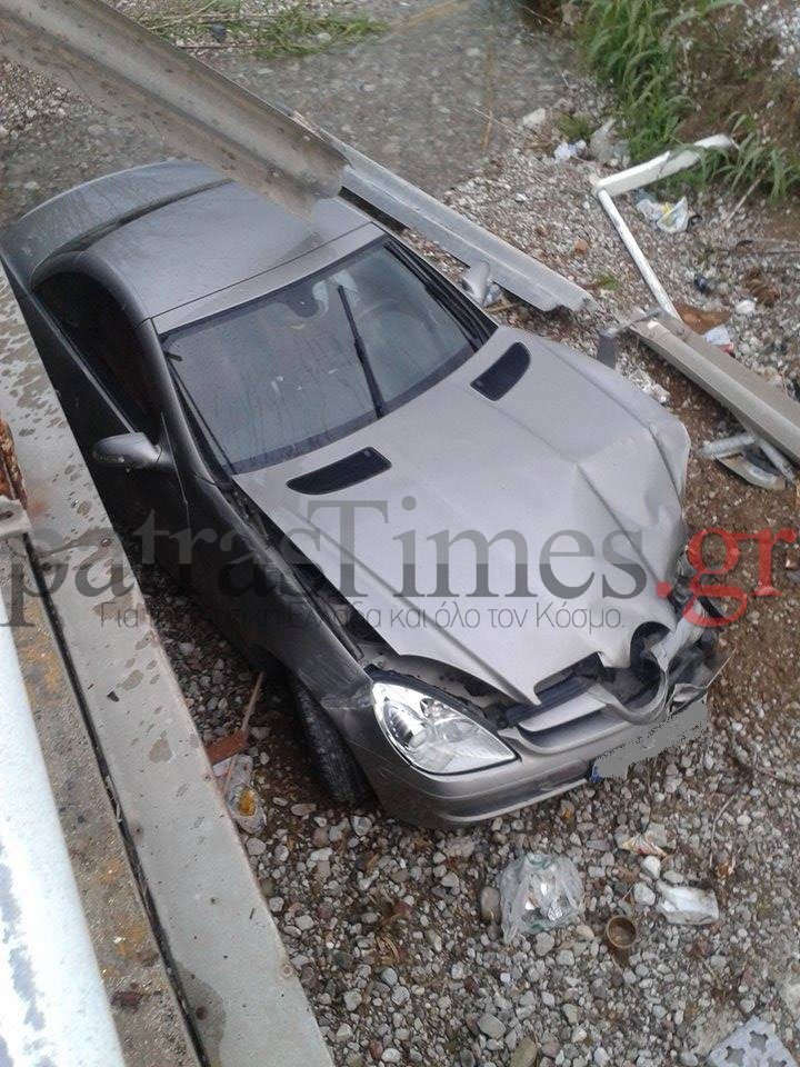 Συναγερμός στην Πάτρα: Οδηγός έπεσε με το αυτοκίνητό του από γέφυρα [εικόνες] | iefimerida.gr 0