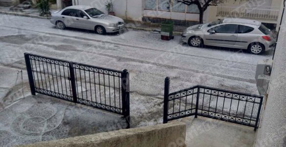 Με αλυσίδες σε Αχαΐα και Αιτωλοακαρνανία: Εκλεισε η Πατρών-Πύργου λόγω χαλαζόπτωσης | iefimerida.gr 2