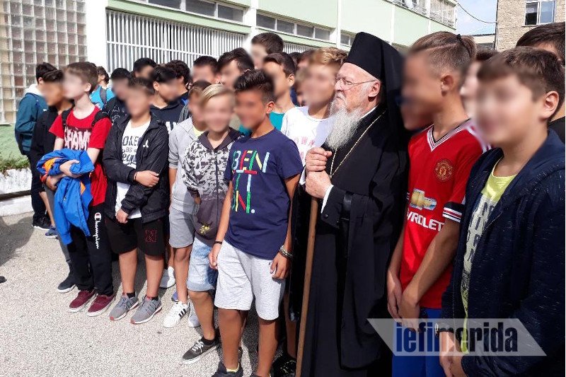 Ο Οικουμενικός Πατριάρχης Βαρθολομαίος στην Ορεστιάδα - Μίλησε στους μαθητές για το Facebook και το Instagram! [εικόνες] | iefimerida.gr 1