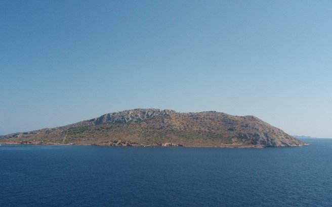 Στο ΣτΕ για το Γαϊδουρονήσι -Γιατί το Δημόσιο δεν επιτρέπει την πώληση της βραχονησίδας Πάτροκλος [εικόνες] | iefimerida.gr 2