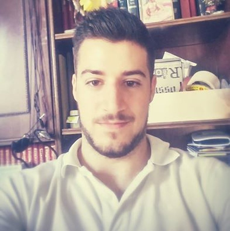 Δείτε πώς είναι σήμερα ο πιτσιρικάς που είχε μπει στη χάρτινη βάρκα στους Ολυμπιακούς της Αθήνας [εικόνες] | iefimerida.gr 2