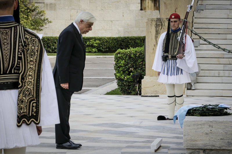 Παυλόπουλος: Θα υπερασπιζόμαστε πάντοτε την ελευθερία, τα σύνορα και την κυριαρχία της πατρίδας μας [βίντεο] | iefimerida.gr 0