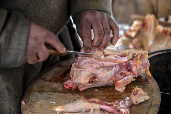 Ρώσος ζει απομονωμένος σύμφωνα με τις συνήθειες του Μεσαίωνα για να αναβιώσει τη ζωή των προγόνων του [εικόνες] | iefimerida.gr 8