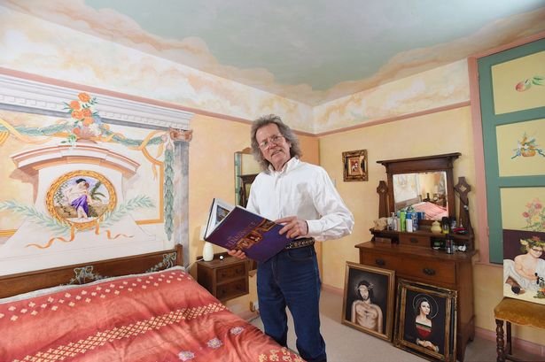 Απίστευτη αντιγραφή: Εφτιαξε το σπίτι του σαν την Καπέλα Σιξτίνα [εικόνες] | iefimerida.gr 0