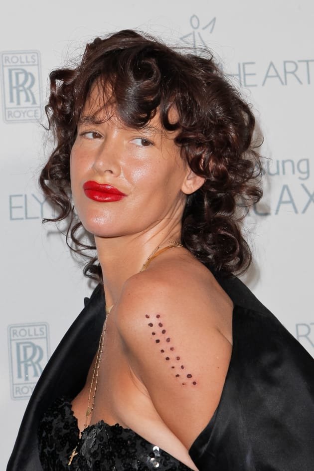 Σταρλετίτσα κατηγορεί τώρα τον Χάρβεϊ Γουάινστιν ότι έστηνε δίκτυο πορνείας [εικόνες] | iefimerida.gr 4