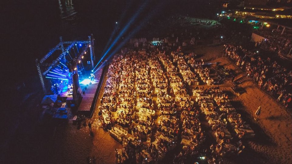 Πρόστιμα της ΑΑΔΕ σε κέντρα διασκέδασης σε Κέρκυρα και Κω -Τραγουδούσαν πασίγνωστα ονόματα | iefimerida.gr 0