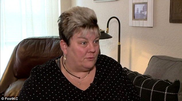 Πήγε σε σαλόνι ομορφιάς για πεντικιούρ και έφυγε με εγκαύματα γ' βαθμού [εικόνες & βίντεο] | iefimerida.gr 0