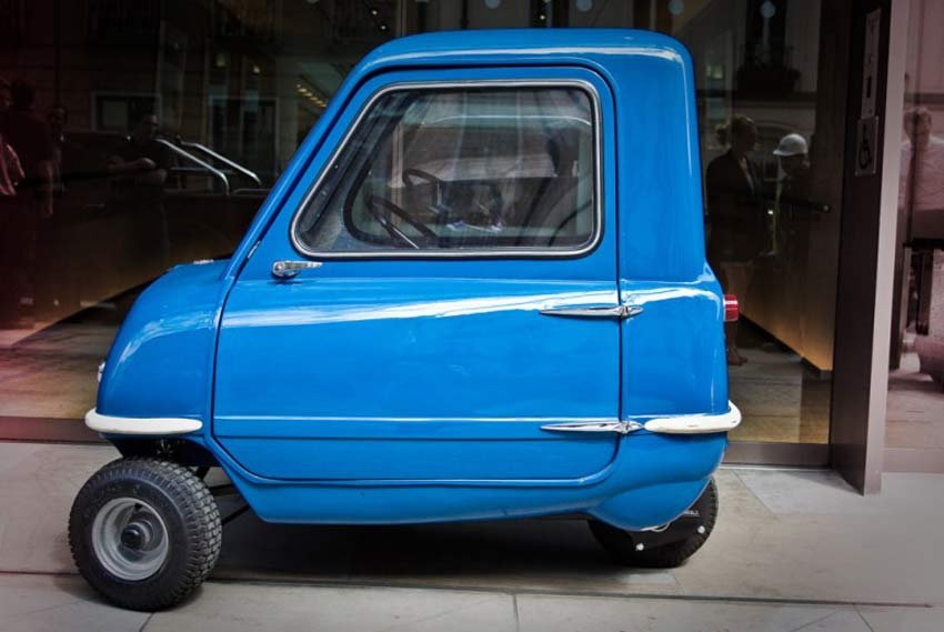 Μπορεί να χωρέσει ένα αυτοκίνητο στο Ford Transit; | iefimerida.gr 2