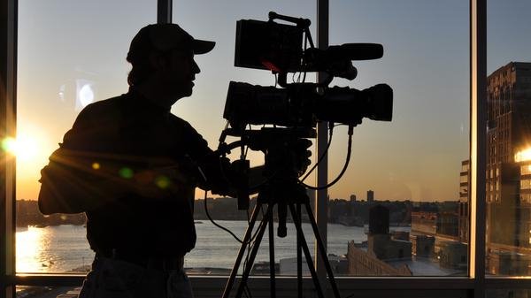 Μικρού μήκους ταινίες, σήμερα, σε δύο σημεία της Αθήνας [εικόνες] | iefimerida.gr 4