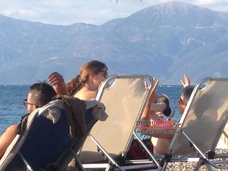 Και ο οσκαρικός Αλεξάντερ Πέιν κάνει διακοπές στην Ελλάδα -Βουτιές στο Αίγιο [εικόνες] | iefimerida.gr 2