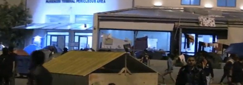 Χάος στον Πειραιά: Αγριες συμπλοκές ανάμεσα σε Αφγανούς και Σύρους | iefimerida.gr 11