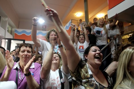 «Κάηκε» ο Πειραιάς -Ιστορική νίκη Μώραλη στο δήμο με 55% [βίντεο] | iefimerida.gr 1