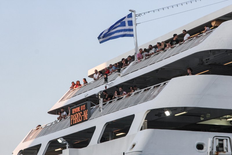 Η μεγάλη έξοδος: Εκδρομείς εγκαταλείπουν την Αθήνα με πλοία, αεροπλάνα και λεωφορεία | iefimerida.gr 2