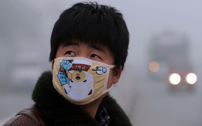 Πυκνή αιθαλομίχλη πνίγει το Πεκίνο - Με μάσκες κυκλοφορούν οι κινέζοι [εικόνες] | iefimerida.gr 3