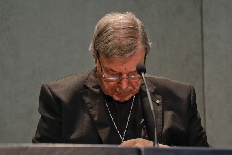 Σοκ στο Βατικανό: Για κατά συρροή βιασμούς παιδοφιλίας κατηγορείται το νούμερο 3 του Πάπα [εικόνες & βίντεο] | iefimerida.gr 1