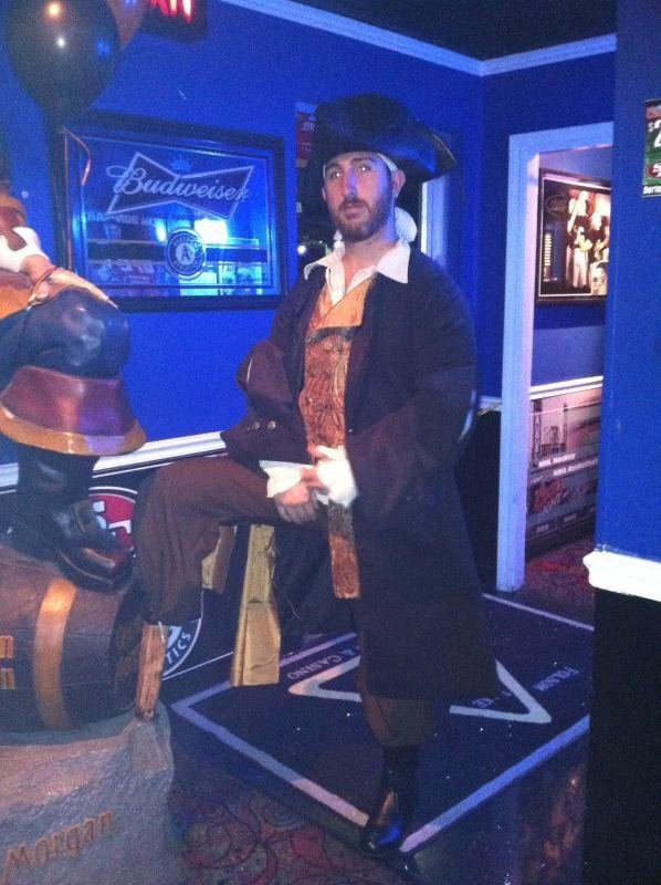 Δεν το βάζουν κάτω: Ανθρωποι χωρίς άκρα διατήρησαν το χιούμορ τους και διακωμωδούν την δύσκολη καθημερινότητά τους [εικόνες] | iefimerida.gr 8