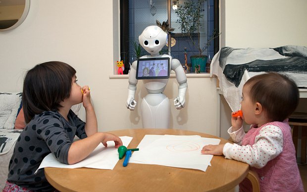 Ενα σαββατοκύριακο με τον Pepper -Στο σπίτι με το πρώτο ρομπότ με αισθήματα [εικόνες] | iefimerida.gr 0