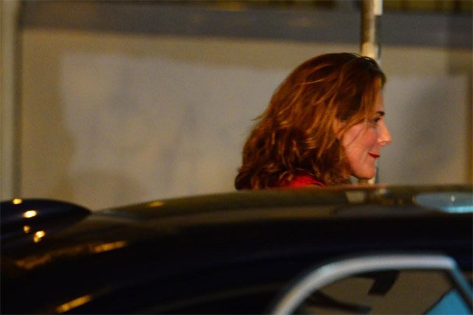 Στα φούξια η Περιστέρα -Ο Τσίπρας της άνοιξε το δρόμο για να μπει στα γραφεία [βίντεο & εικόνες] | iefimerida.gr 4