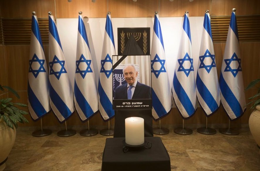 Σε λαϊκό προσκύνημα η σορός του Σιμόν Πέρες -Την Παρασκευή η κηδεία [εικόνες &amp; βίντεο] | iefimerida.gr 2