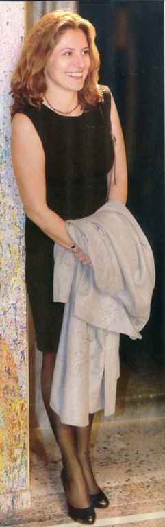 Τι φορούσε η Περιστέρα κάτω από το γκρι παλτό στην πρεμιέρα του Λαζόπουλου [εικόνες] | iefimerida.gr 2