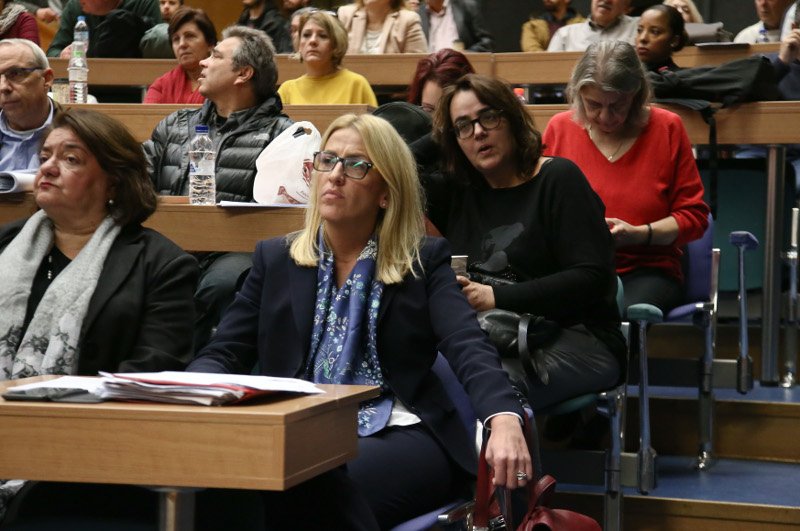 Ενταση στο Περιφερειακό Συμβούλιο Αττικής: Αποδοκίμασαν Δούρου και αντιπεριφερειάρχη [εικόνες & βίντεο] | iefimerida.gr 1