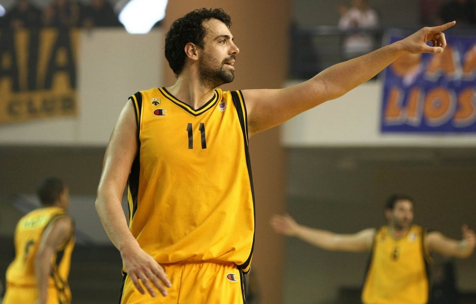 Η selfie του Αντώνη Σαμαρά με μπασκετμπολίστα στη Γλυφάδα [εικόνες] | iefimerida.gr 1