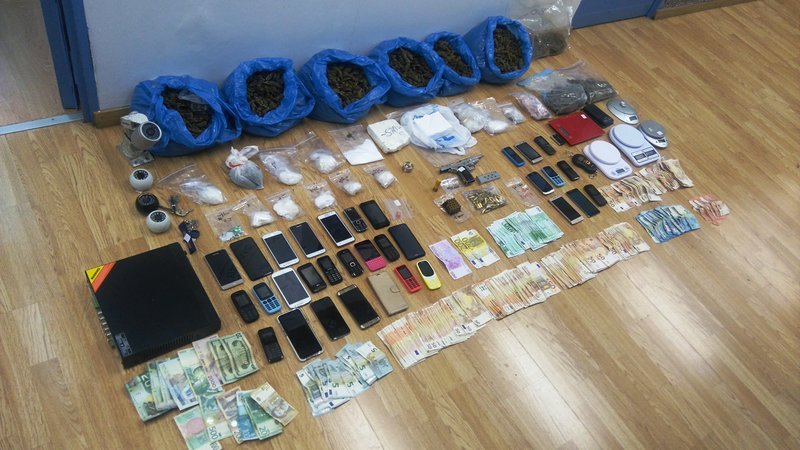 Κύκλωμα διακινούσε ναρκωτικά στην Αττική -Δρούσε σαν ομάδα, με ρόλους [εικόνες] | iefimerida.gr 1