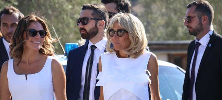 Η Περιστέρα ξεναγεί την Μπριζίτ στην Ακρόπολη -«Χαίρομαι που είμαι εδώ» είπε η κυρία Μακρόν [εικόνες & βίντεο] | iefimerida.gr 5