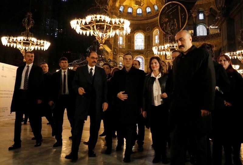 Η σύντροφος του πρωθυπουργού επέλεξε ένα απλό outfit