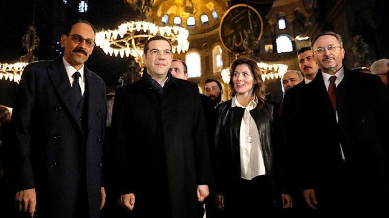Ο Αλέξης Τσίπρας και η Περιστέρα Μπαζιάνα ξεναγούνται στην Αγιά Σοφιά