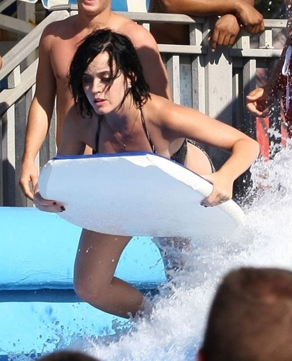 Διάσημη τραγουδίστρια προδόθηκε άσχημα από το μαγιό της [εικόνα] | iefimerida.gr 1