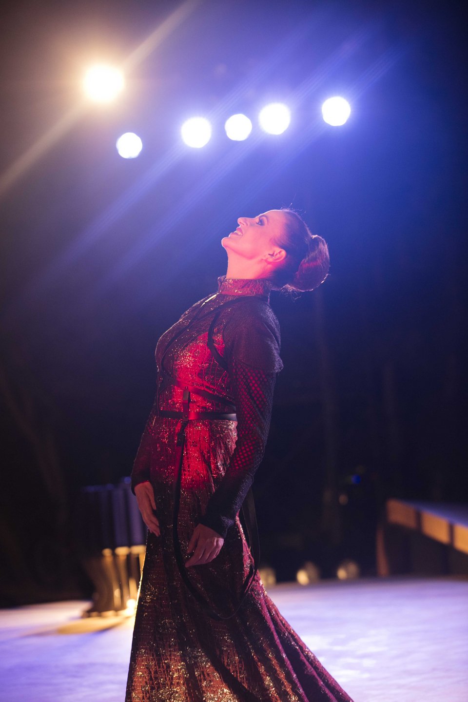 Αύγουστος στην Επίδαυρο -Με Μήδεια, περίπατο και καλαματιανούς χορούς [εικόνες & βίντεο]  | iefimerida.gr 1