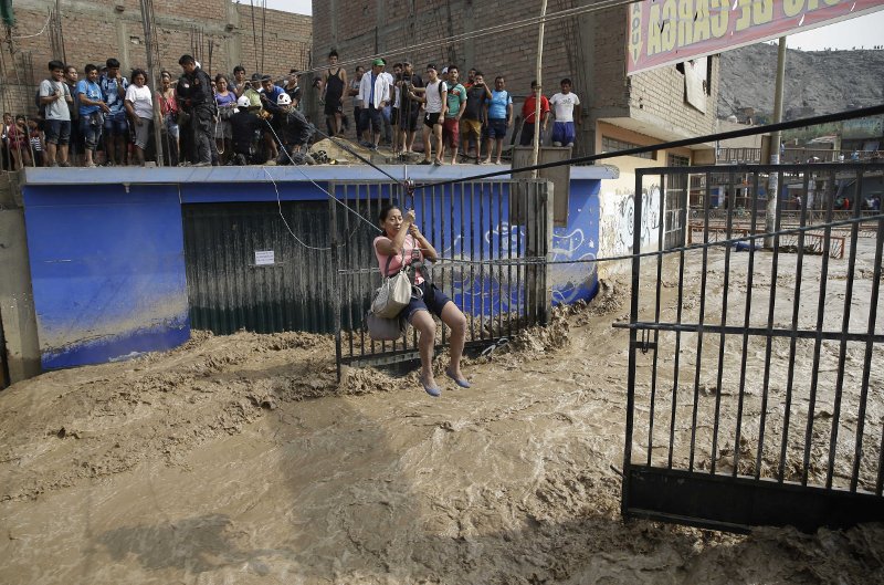 Περού: 72  νεκροί από πρωτοφανείς πλημμύρες και κατολισθήσεις [εικόνες & βίντεο]  | iefimerida.gr 2