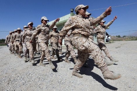 Ο μεγαλύτερος φόβος του Ισλαμικού Κράτους: Γιατί οι «Αμαζόνες» των Κούρδων μαχητών μπορούν να τους στερήσουν τον παράδεισο [εικόνες] | iefimerida.gr 0