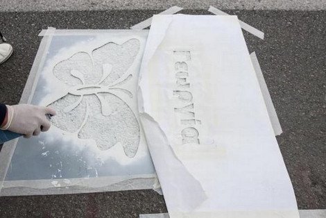 Συγκινητική πρωτοβουλία: Η λευκή πεταλούδα στην άσφαλτο θυμίζει ότι σε αυτό το σημείο χάθηκε μία ζωή [εικόνες] | iefimerida.gr 2