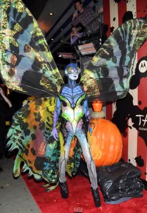 Η Χάιντι Κλουμ ντύθηκε έντομο για το Χάλοουιν: Καρέ καρέ η εκπληκτική μεταμόρφωση [βίντεο] | iefimerida.gr 0