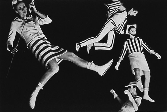 Οι 60’s φωτογραφίες μόδας του Peter Knapp είναι ο ορισμός της Pop art [βίντεο] | iefimerida.gr 1