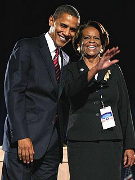 Ο Μπαράκ Ομπάμα μένει μαζί με την πεθερά του στο Λευκό Οίκο -Η κυρία Ρόμπινσον μπαίνει πάντα ανάμεσα στο ζευγάρι, στο σπίτι, στο γήπεδο, στις βόλτες [εικόνες] | iefimerida.gr 5