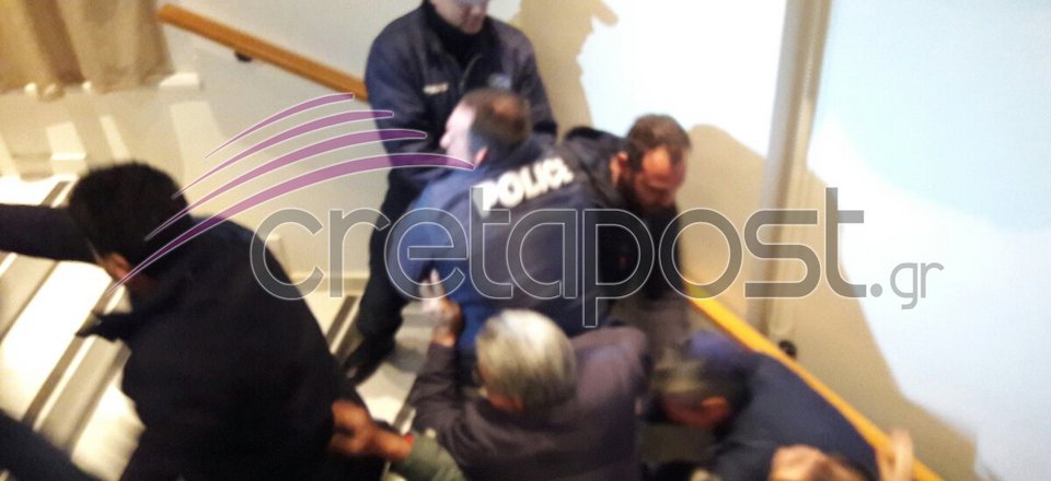 Ηράκλειο: Αγρια υποδοχή στον υφυπουργό Εργασίας Τ. Πετρόπουλο [εικόνες] | iefimerida.gr 0