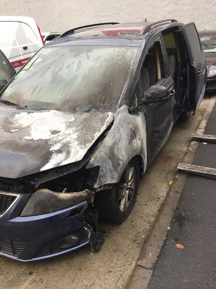 Γερμανία: Εβαλαν φωτιά στο αυτοκίνητο της επικεφαλής του AfD, Φράουκε Πέτρι [εικόνα] | iefimerida.gr 0