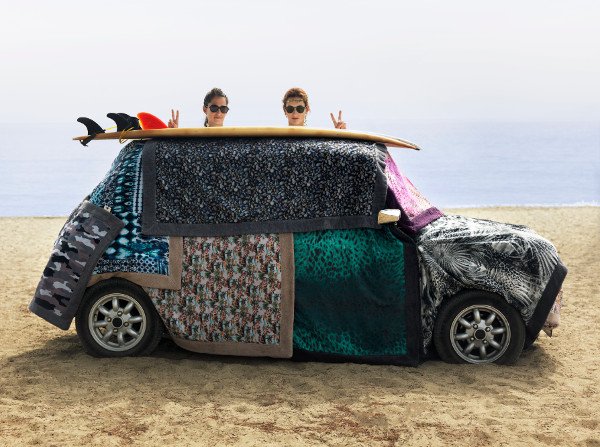 Sun of A Beach: Ενα success story με άρωμα καλοκαιριού -Η Μελίνα και η Ελλη έφτιαξαν μοδάτες πετσέτες θαλάσσης και ξεπουλάνε [εικόνες] | iefimerida.gr 1