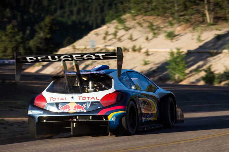 Pikes Peak: Απιαστο ρεκόρ από Loeb και Peugeot 208 T16 | iefimerida.gr 1
