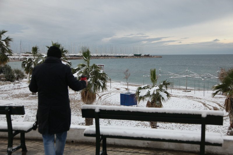 Στα λευκά και τα νότια προάστια της Αττικής -Από τη Νέα Σμύρνη έως τη Βάρκιζα [εικόνες] | iefimerida.gr 3