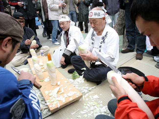 Φεστιβάλ φαλλού στο Καβασάκι της Ιαπωνίας -Μια ασυνήθιστη παράδοση που τραβάει τουρίστες σαν τις μύγες [εικόνες] | iefimerida.gr 7