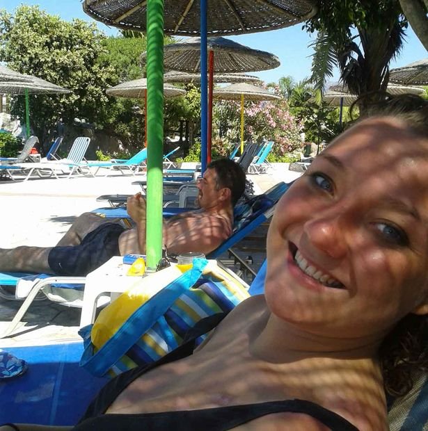 22χρονη τουρίστρια έμεινε ανάπηρη γιατί έφαγε τυρί στην Κω [εικόνες & βίντεο] | iefimerida.gr 3