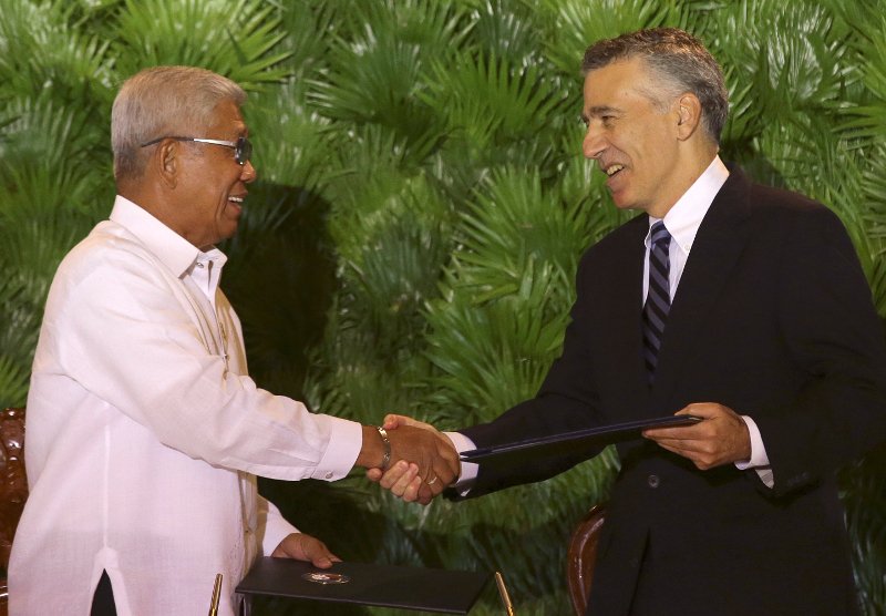 Εκνευρισμός στην Κούβα με τον διπλωμάτη που διόρισε ο Τραμπ  [εικόνες] | iefimerida.gr 2