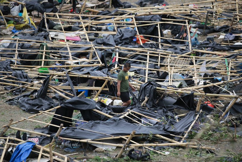 Στο έλεος του Θεού οι Φιλιππίνες: Στους 59 οι νεκροί από το πέρασμα του υπερτυφώνα Μανγκούτ [εικόνες] | iefimerida.gr 3