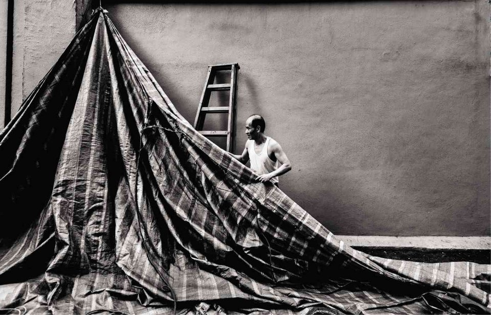 Μια Φιλιππινέζα υπηρέτρια γίνεται φωτογράφος -Καθηλωτική ματιά στον κόσμο [εικόνες] | iefimerida.gr 9