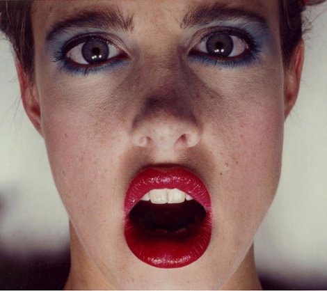 Γκι Μπουρντέν: Ο εκκεντρικός φωτογράφος της Vogue που πήγαινε στo περιοδικό με καμήλα [εικόνες]  | iefimerida.gr 0